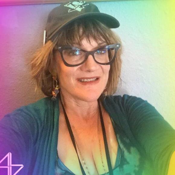 Meet your Posher, Michelene - Picture 1 of 1